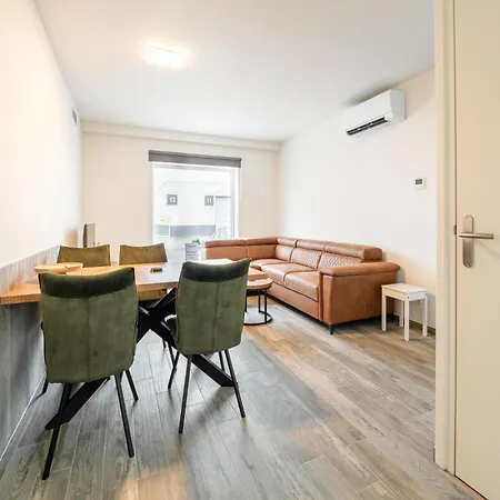 Inviting With Terrace Holiday home *